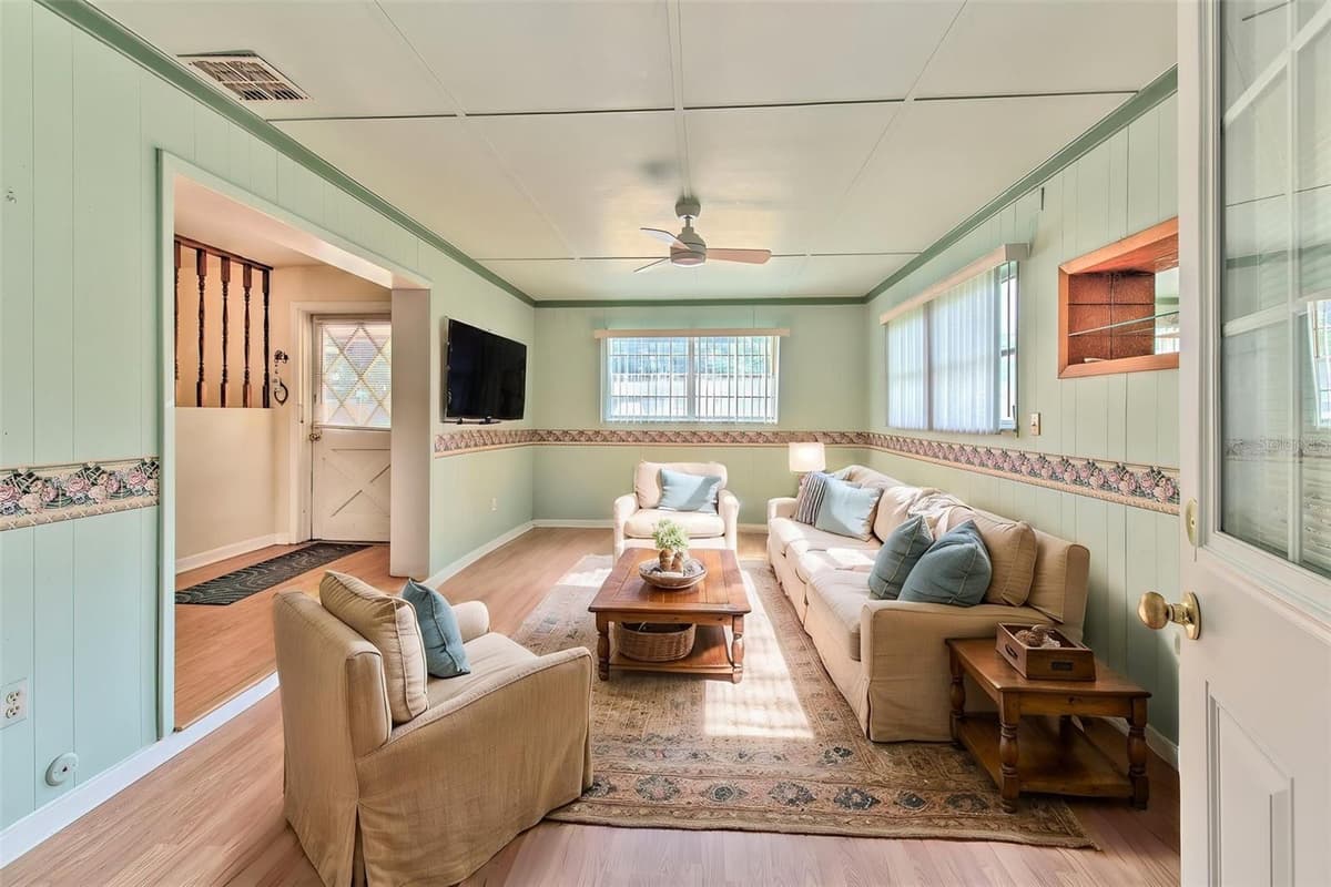 1675 TATE AVENUE — photo 14 of 32