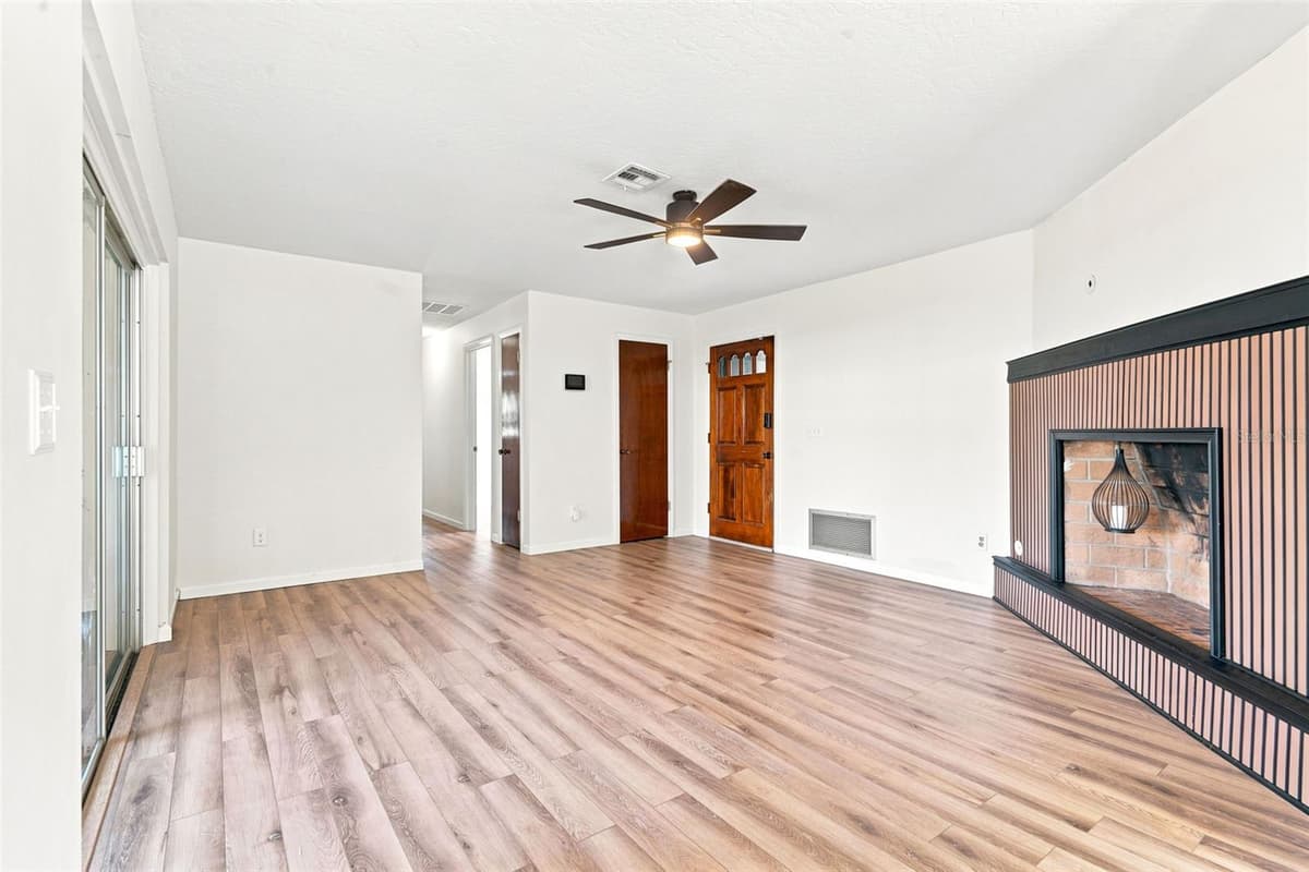 1441 OLD MILL DRIVE — photo 5 of 23