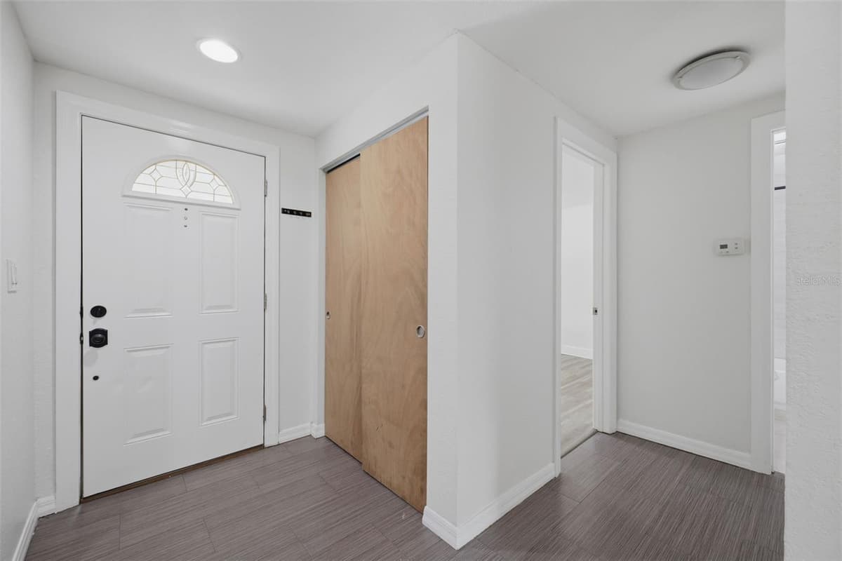 2804 APPLEWOOD DRIVE — photo 10 of 30