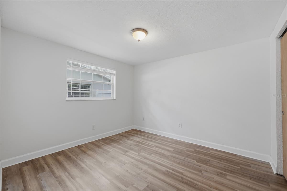 2804 APPLEWOOD DRIVE — photo 19 of 30