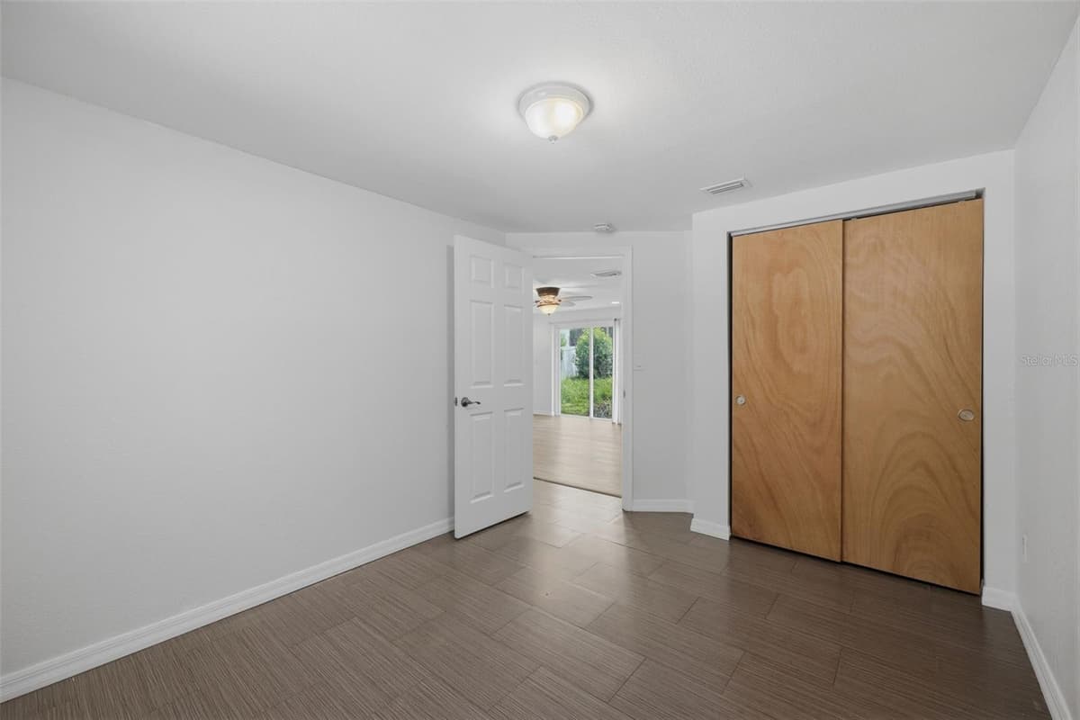 2804 APPLEWOOD DRIVE — photo 18 of 30