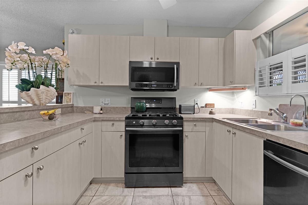7851 173RD PANORAMA PLACE — photo 18 of 41