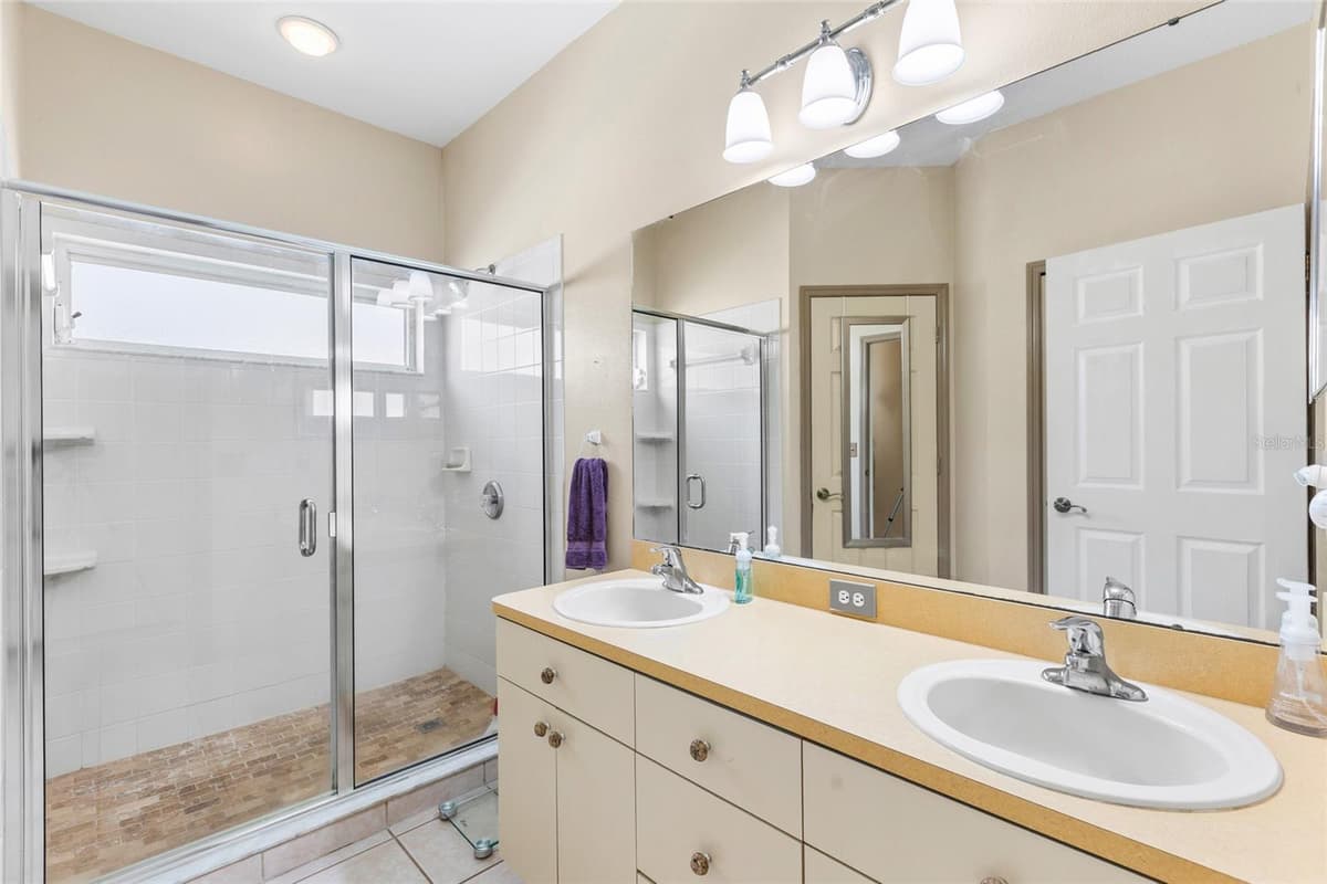 1674 MEADOW OAK LANE — photo 20 of 36