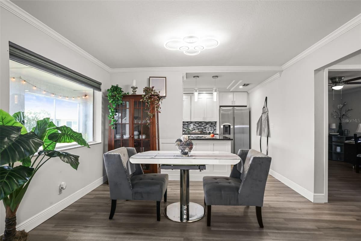 10559 41ST COURT — photo 7 of 54