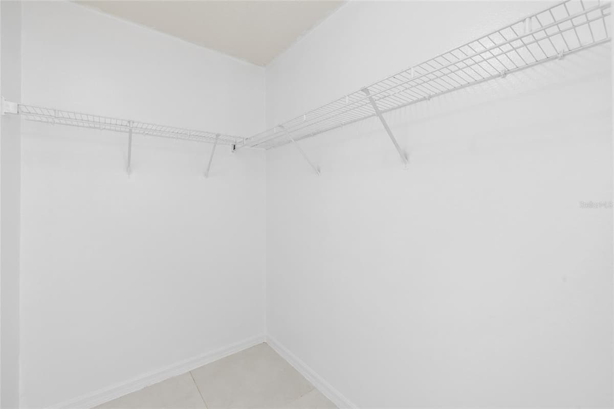 10001 FLORENCE AVENUE — photo 24 of 33