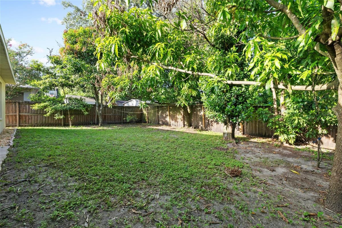 10001 FLORENCE AVENUE — photo 29 of 33
