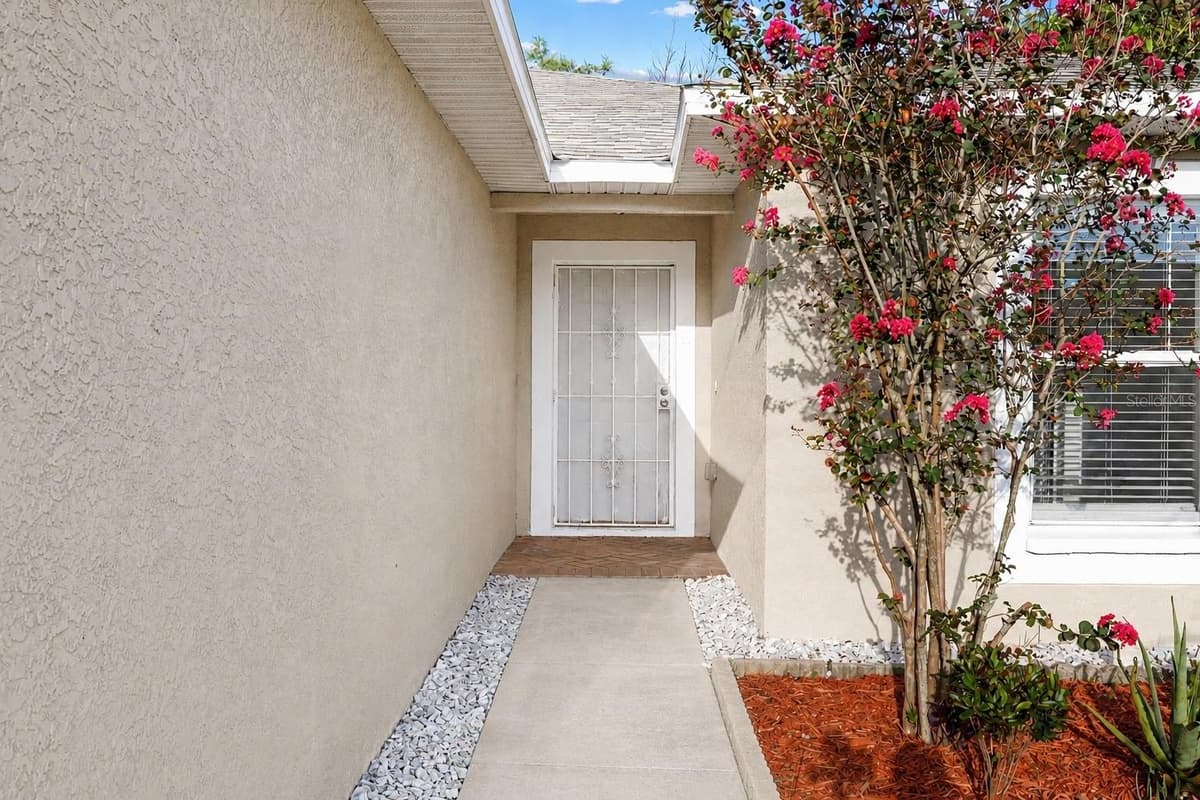 10001 FLORENCE AVENUE — photo 3 of 33