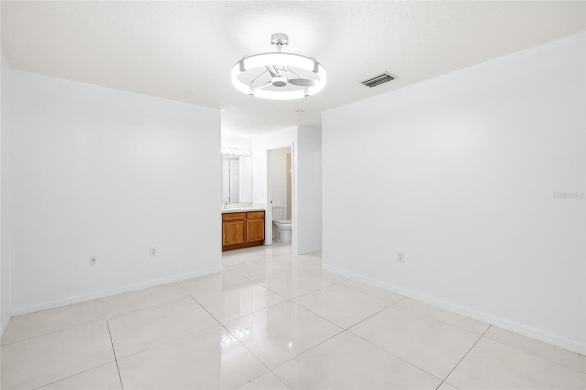 10001 FLORENCE AVENUE — photo 21 of 33