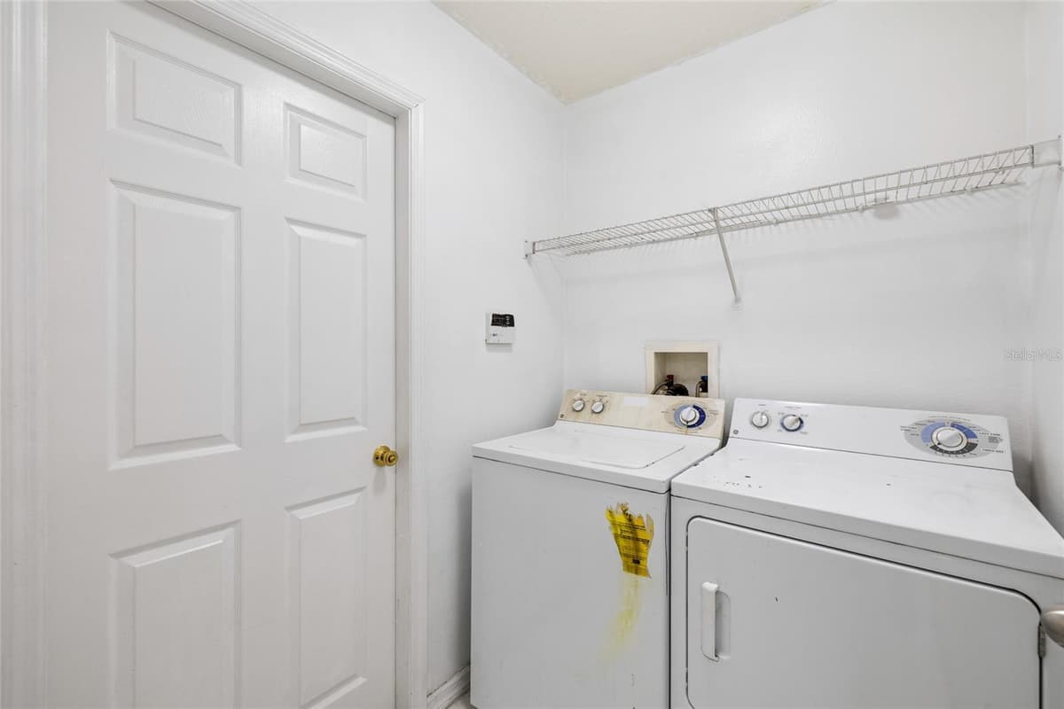 10001 FLORENCE AVENUE — photo 25 of 33