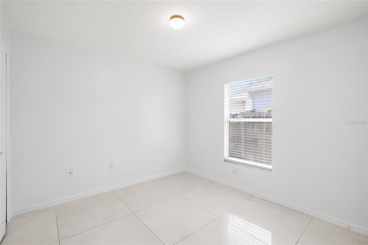10001 FLORENCE AVENUE — photo 14 of 33