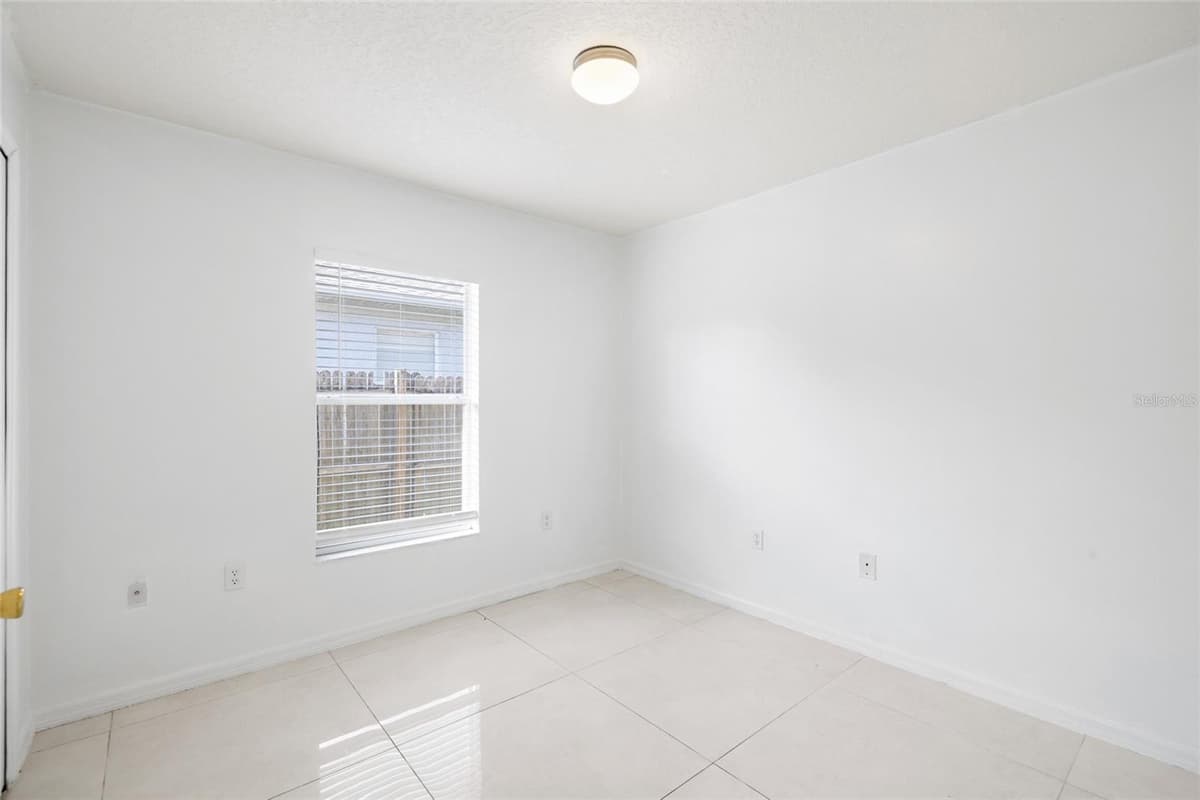 10001 FLORENCE AVENUE — photo 16 of 33