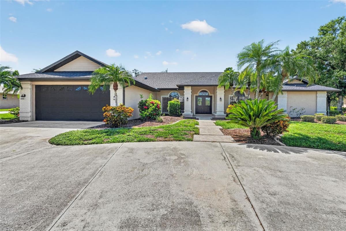 2941 WILDERNESS BOULEVARD — photo 3 of 70