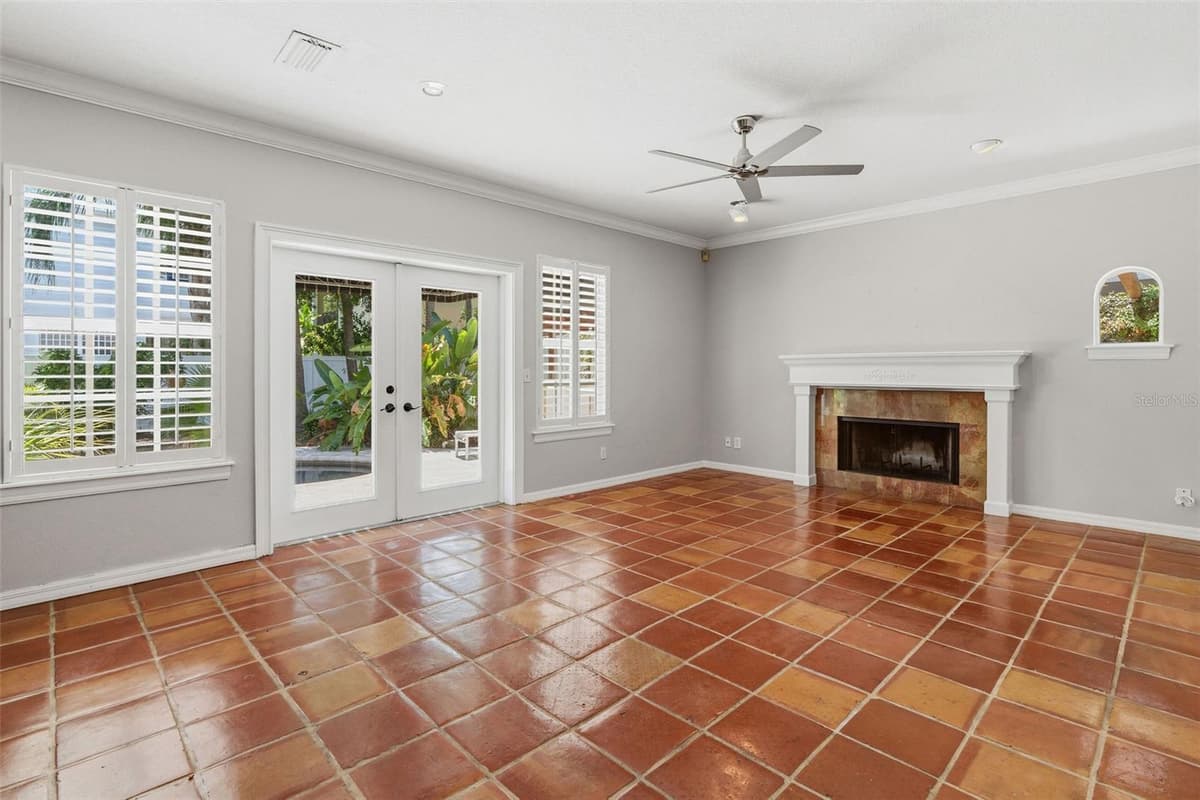 3710 LEONA STREET — photo 10 of 30