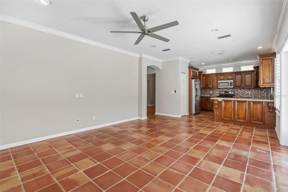 3710 LEONA STREET — photo 11 of 30