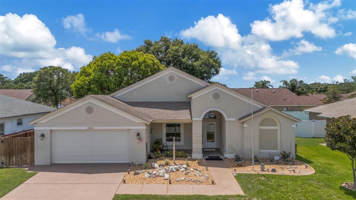 13853 PIMBERTON DRIVE — photo 40 of 47