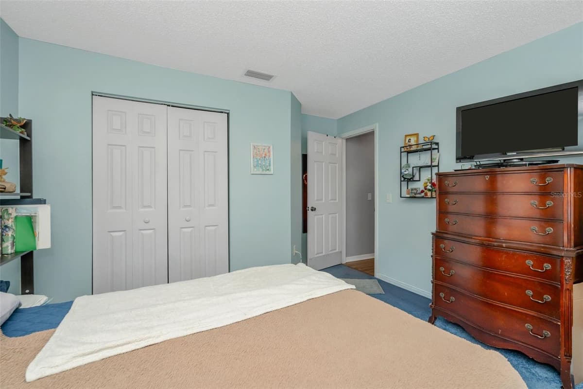 13853 PIMBERTON DRIVE — photo 26 of 47
