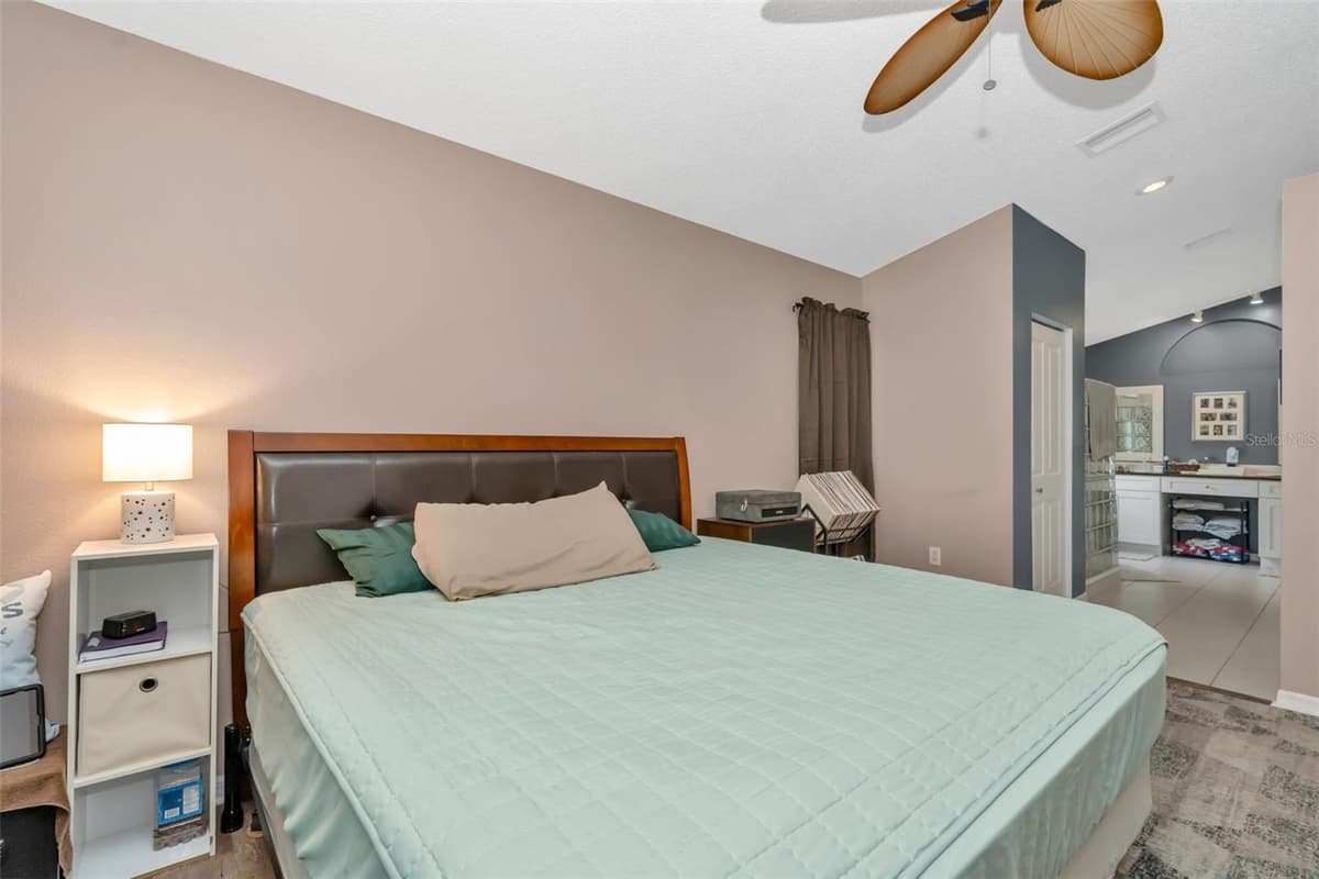 13853 PIMBERTON DRIVE — photo 17 of 47