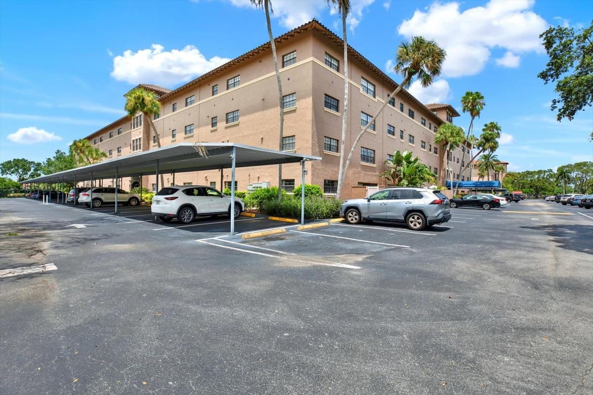 6100 GULFPORT BOULEVARD — photo 1 of 21