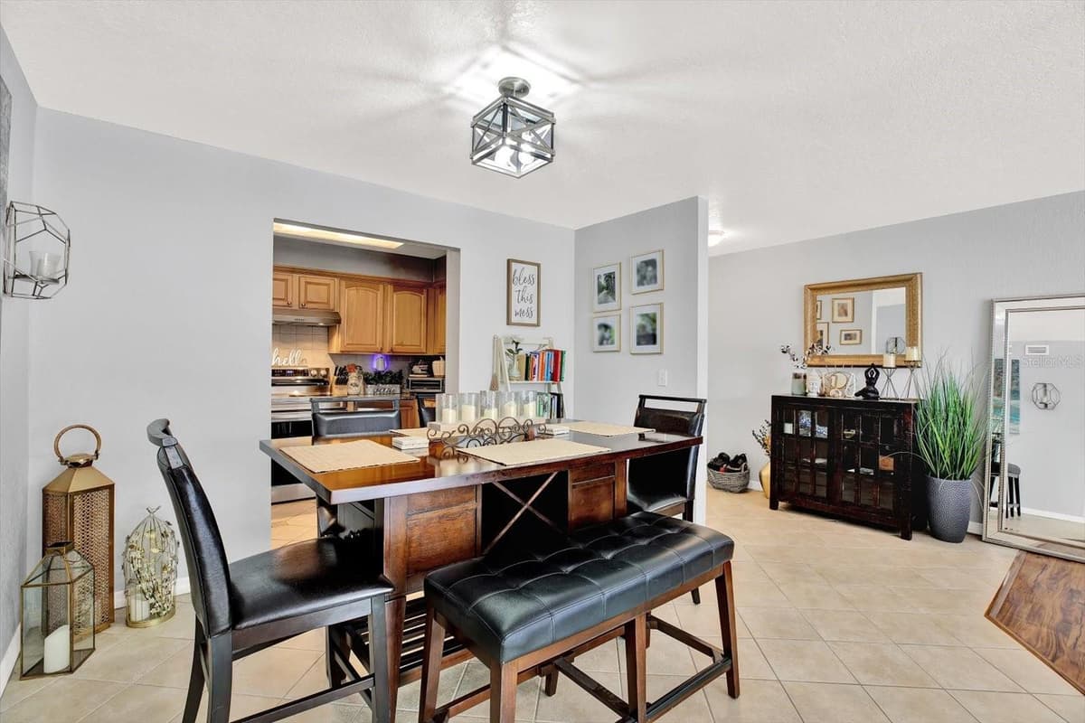 6100 GULFPORT BOULEVARD — photo 8 of 21