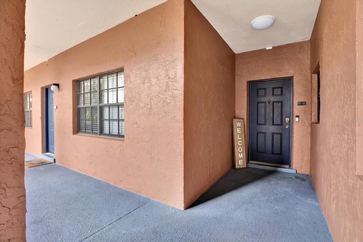 6100 GULFPORT BOULEVARD — photo 2 of 21