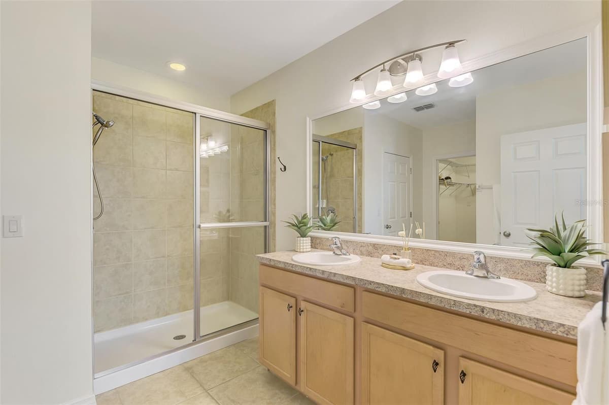 8905 EXCELSIOR LOOP — photo 27 of 51