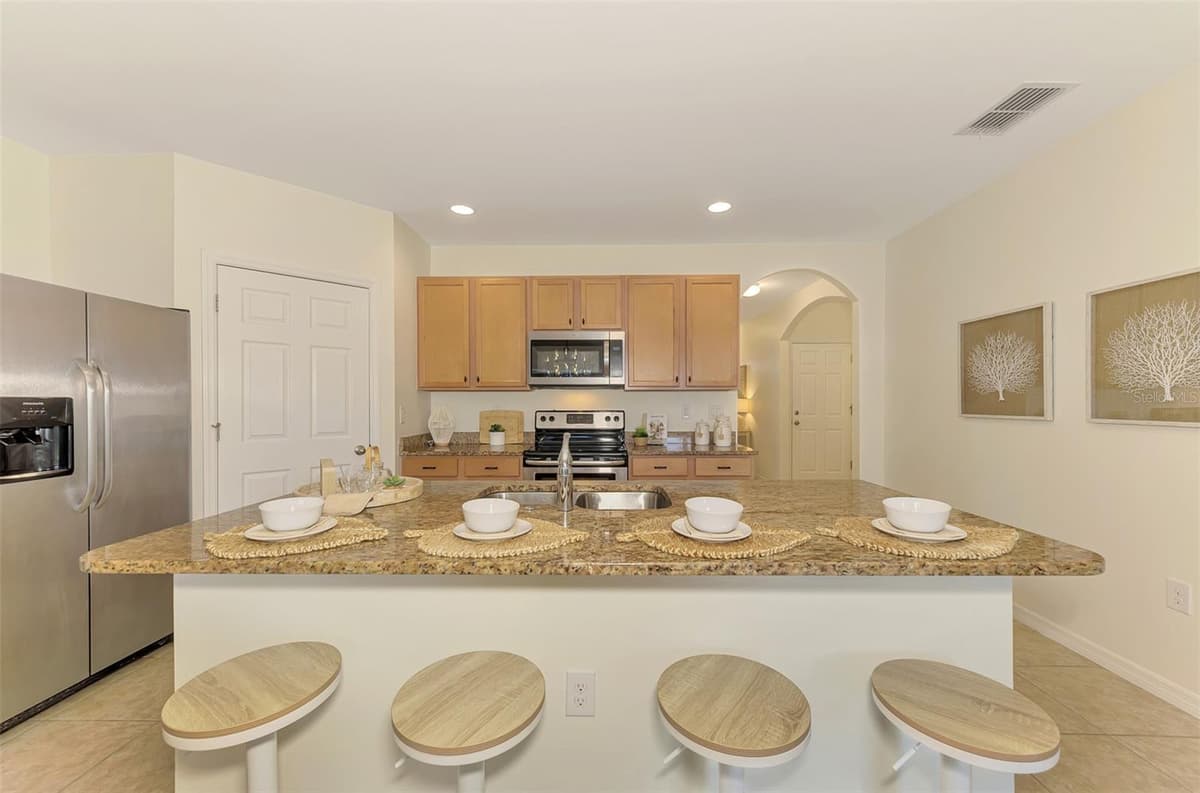 8905 EXCELSIOR LOOP — photo 9 of 51
