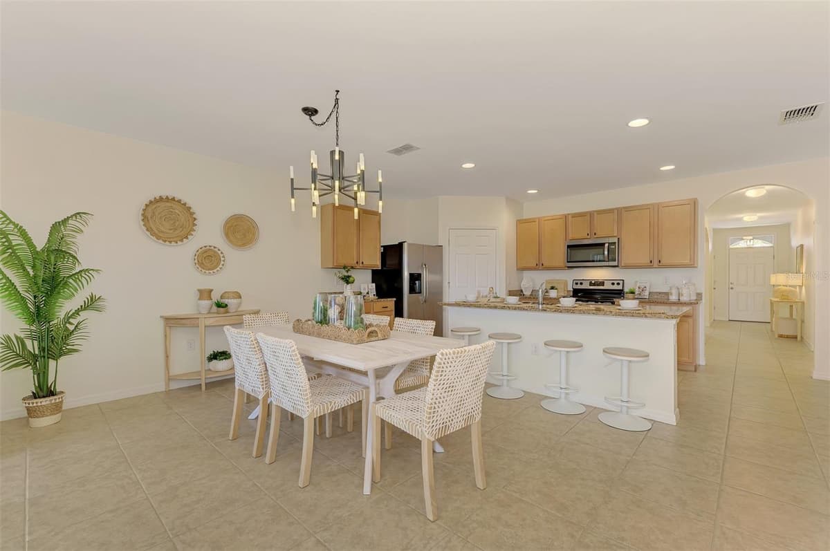 8905 EXCELSIOR LOOP — photo 11 of 51