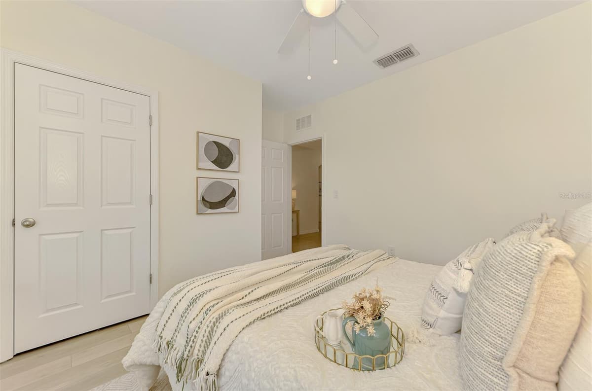 8905 EXCELSIOR LOOP — photo 36 of 51
