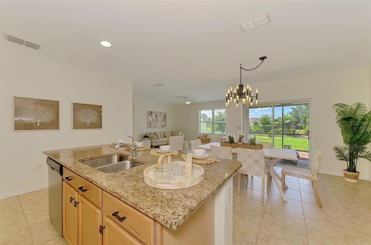 8905 EXCELSIOR LOOP — photo 14 of 51