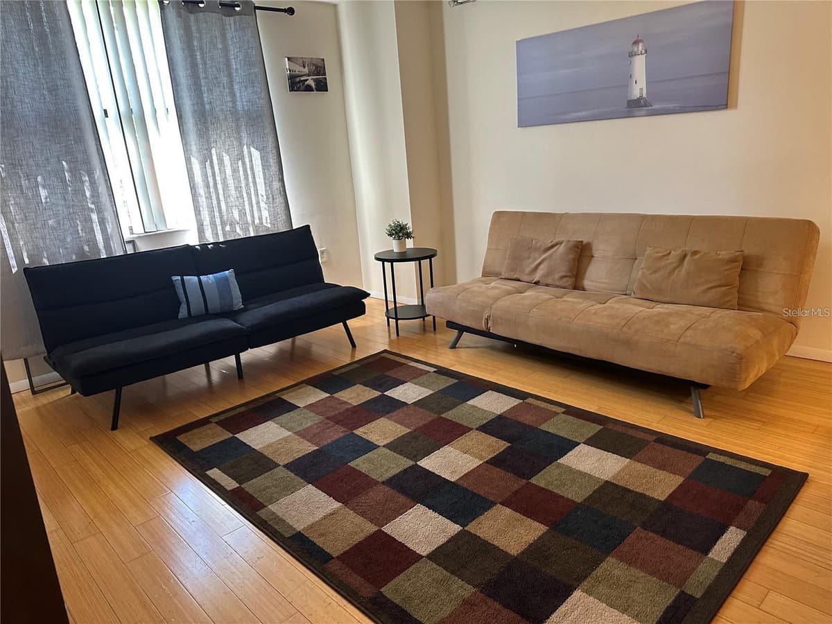 701 MADISON AVENUE — photo 11 of 24