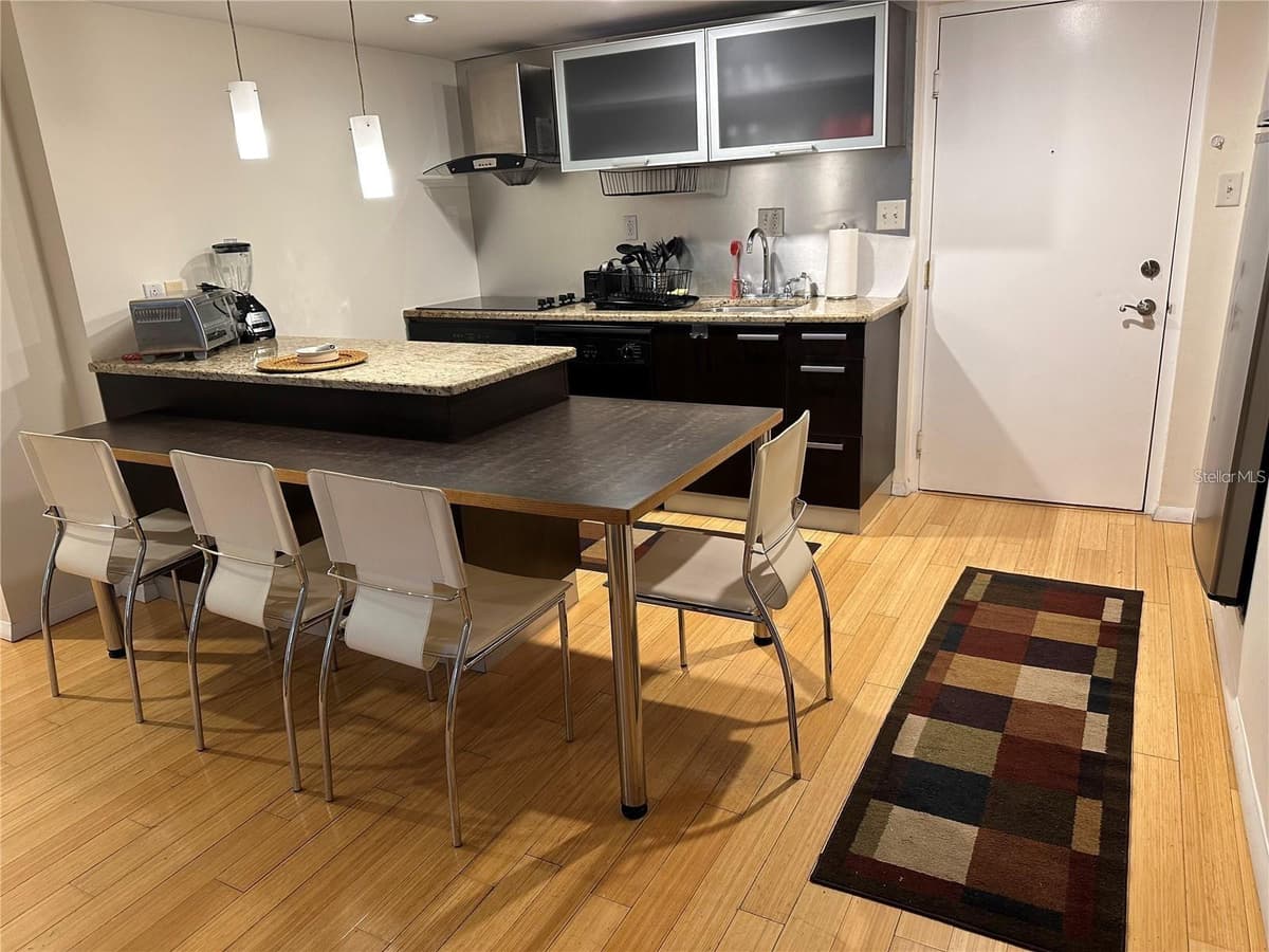701 MADISON AVENUE — photo 8 of 24