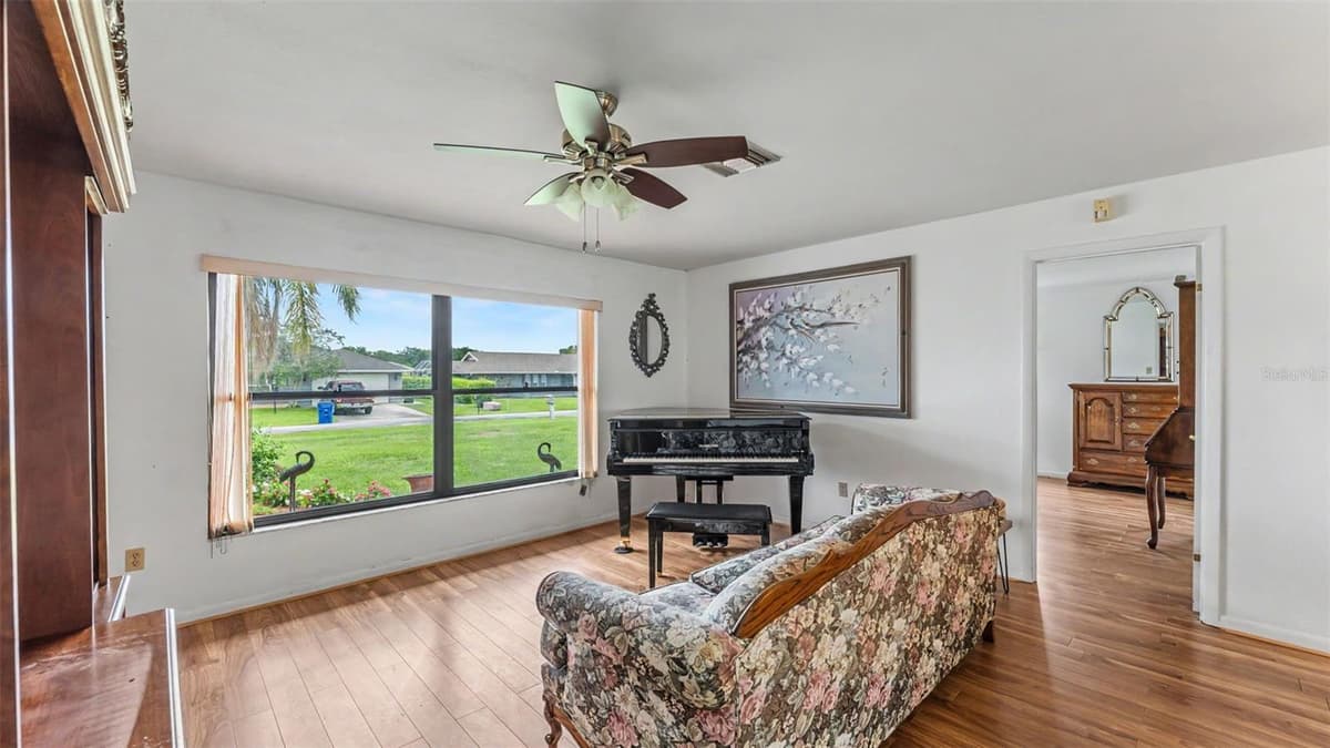 1711 SUNRISE PLACE — photo 3 of 19