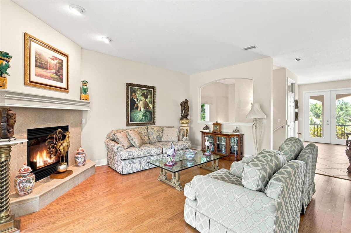 750 ONYX PARKWAY — photo 15 of 34