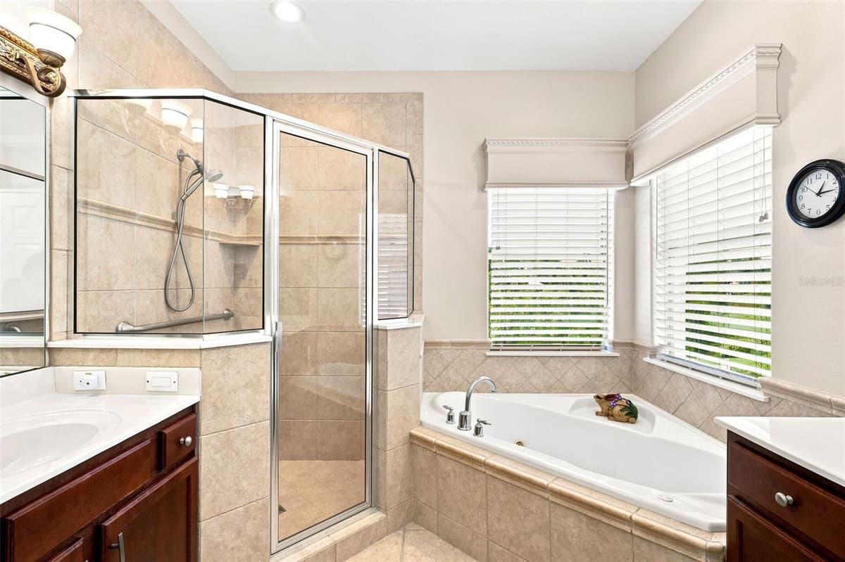 750 ONYX PARKWAY — photo 25 of 34