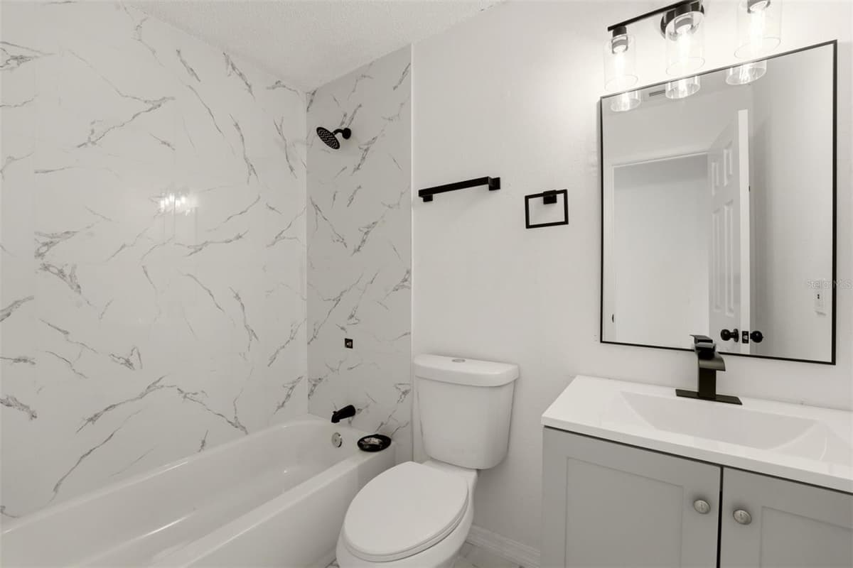 192 ANNAPOLIS LANE — photo 10 of 19