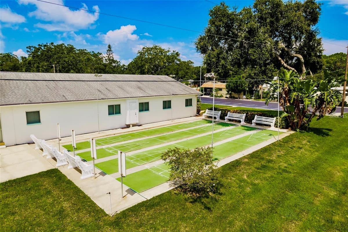 845 SKY LOCH DRIVE — photo 46 of 64