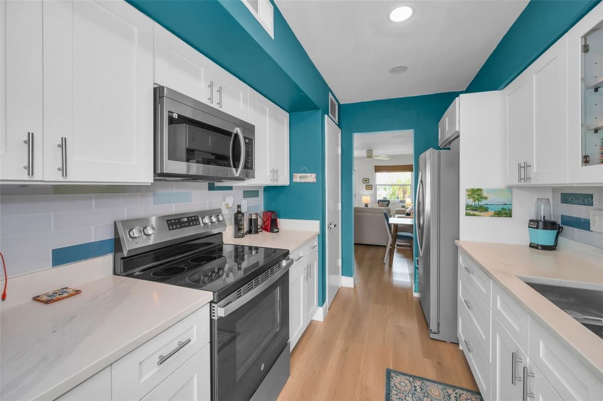 845 SKY LOCH DRIVE — photo 18 of 64