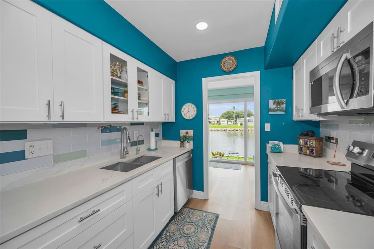 845 SKY LOCH DRIVE — photo 20 of 64
