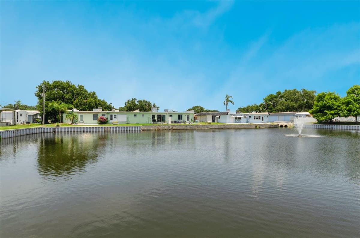 845 SKY LOCH DRIVE — photo 45 of 64