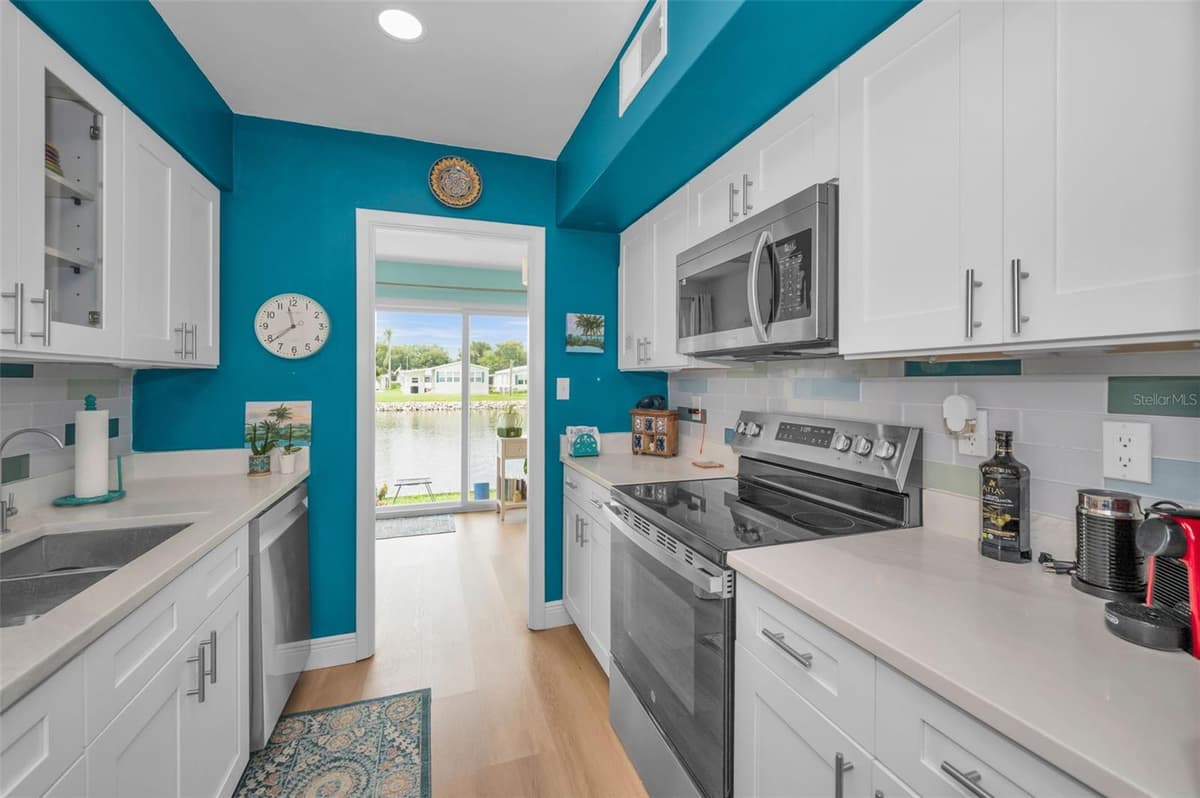 845 SKY LOCH DRIVE — photo 19 of 64