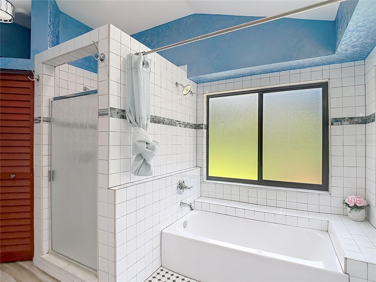 16040 PENWOOD DRIVE — photo 43 of 79