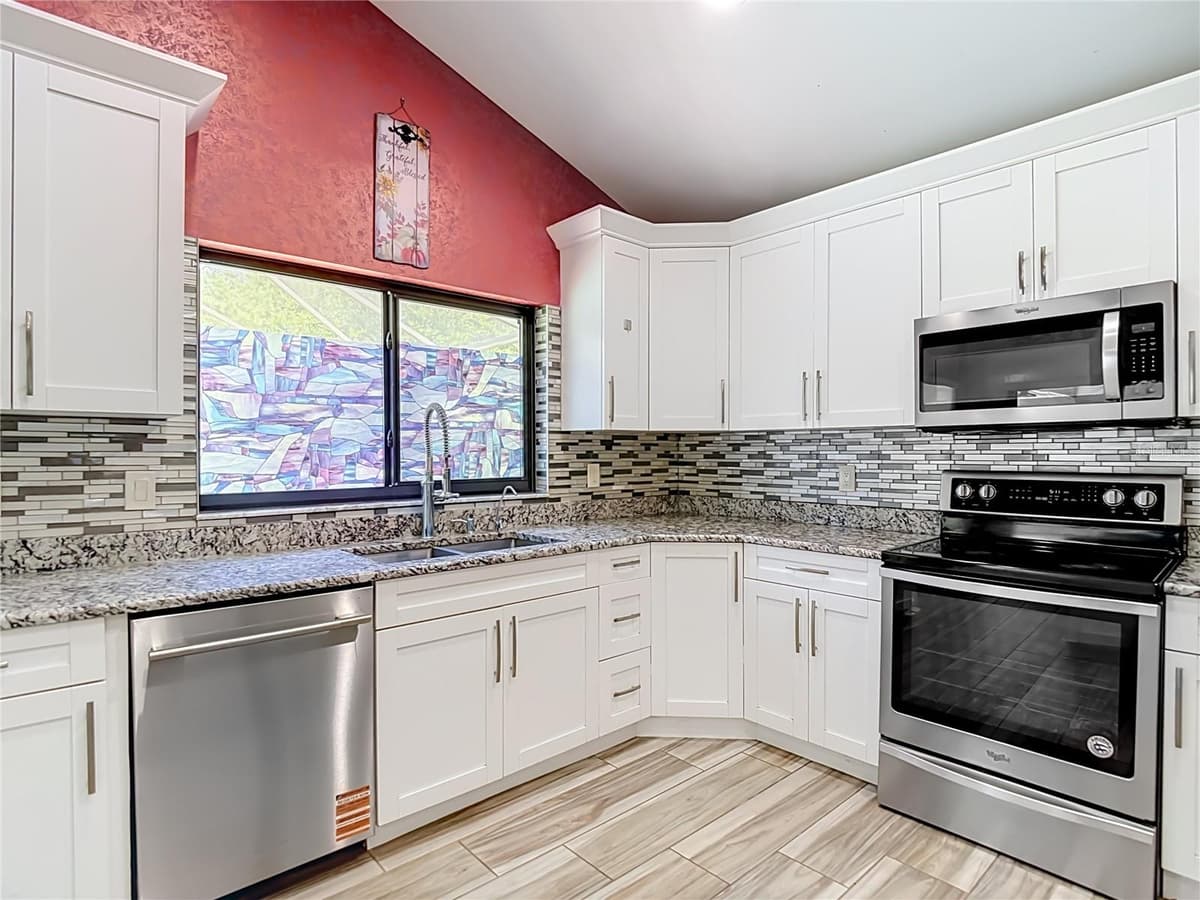 16040 PENWOOD DRIVE — photo 17 of 79