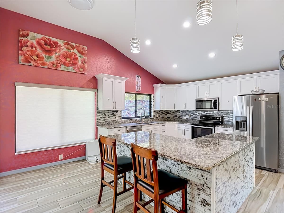 16040 PENWOOD DRIVE — photo 14 of 79