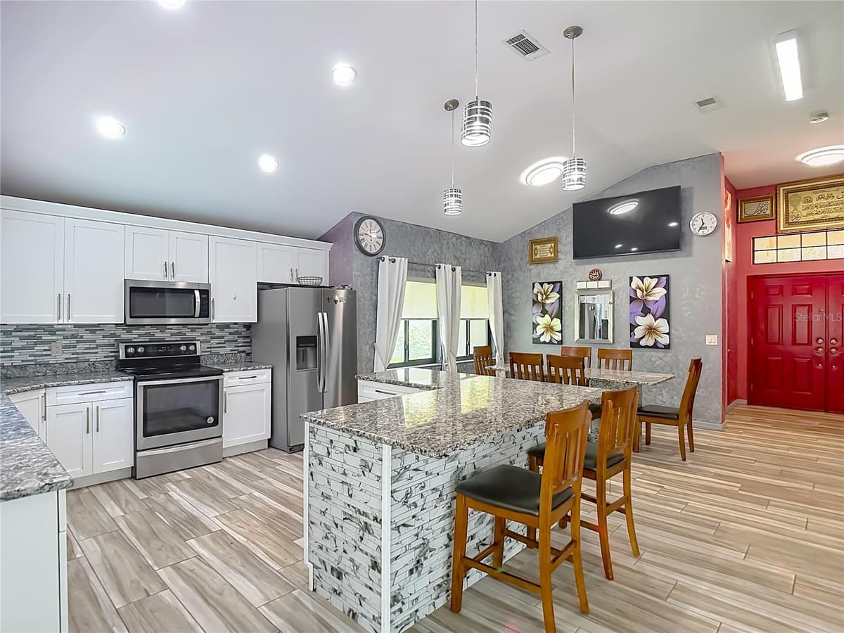 16040 PENWOOD DRIVE — photo 10 of 79