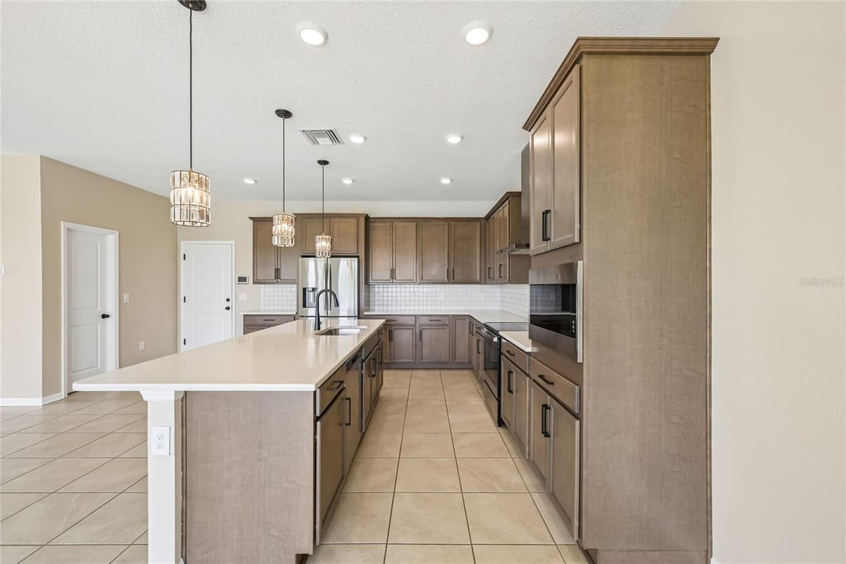 4702 BIRDSONG DRIVE — photo 8 of 51