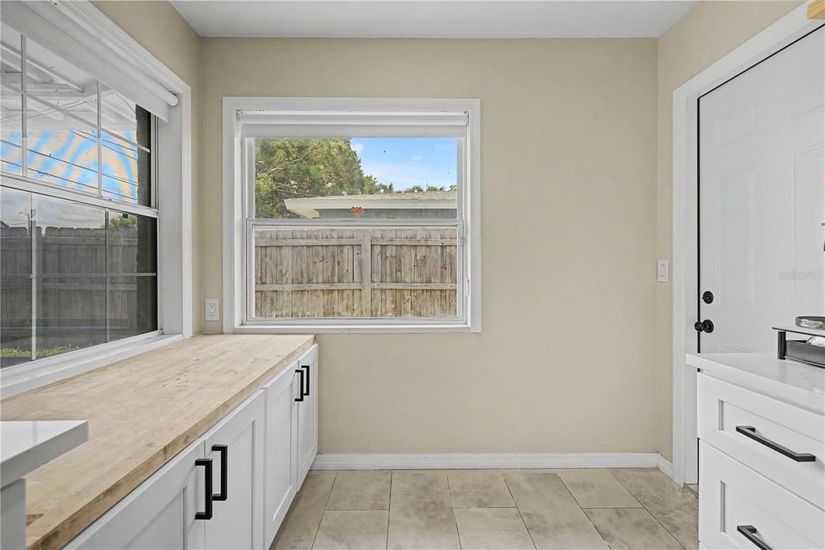 1223 SAN REMO AVENUE — photo 13 of 43