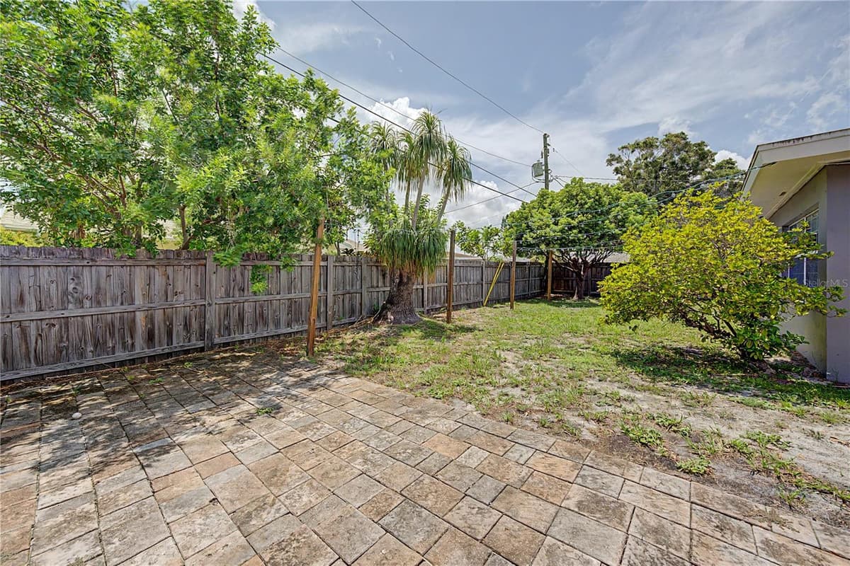 1223 SAN REMO AVENUE — photo 31 of 43