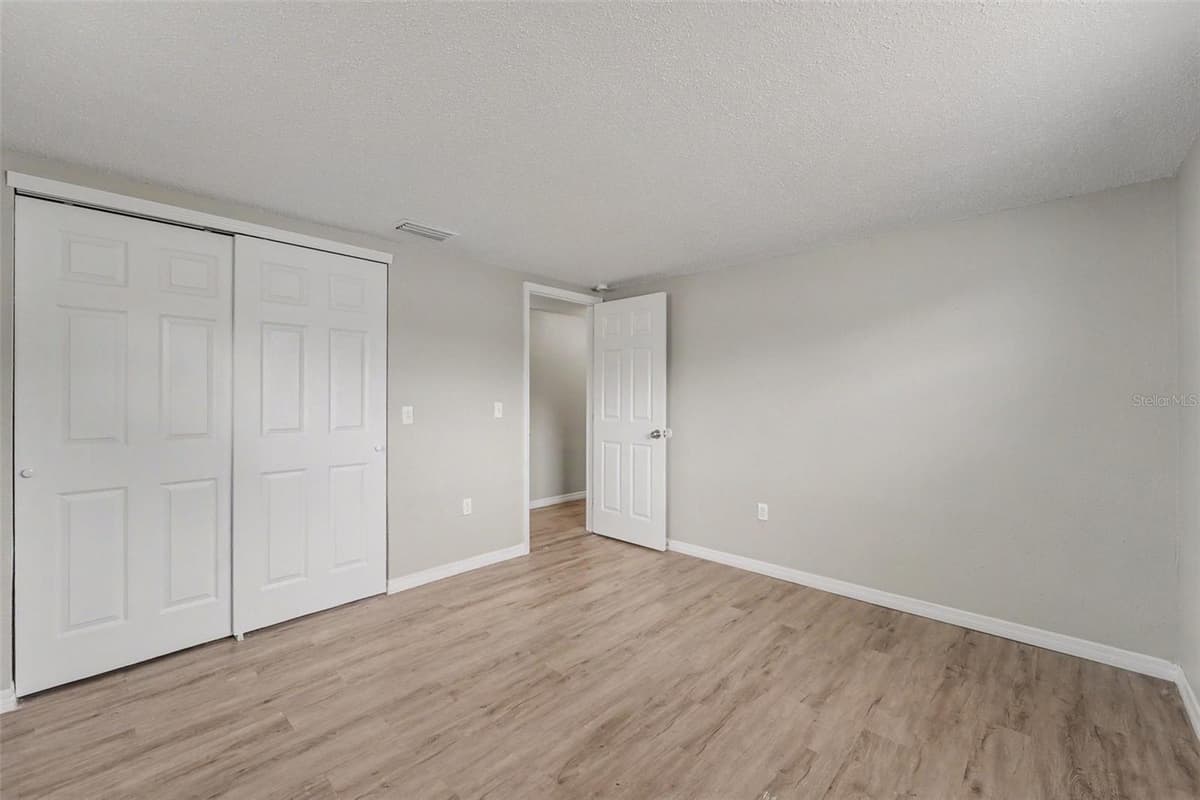 5102 SCHOOL ROAD — photo 8 of 15