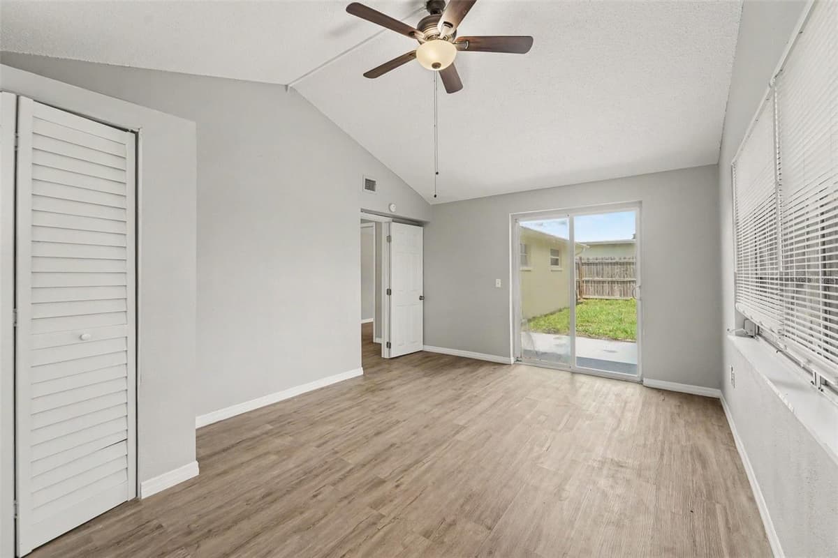 5102 SCHOOL ROAD — photo 5 of 15