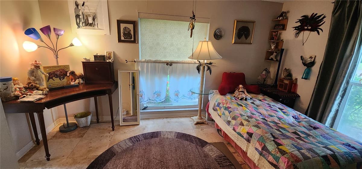 30 FERNHAM LANE — photo 17 of 25